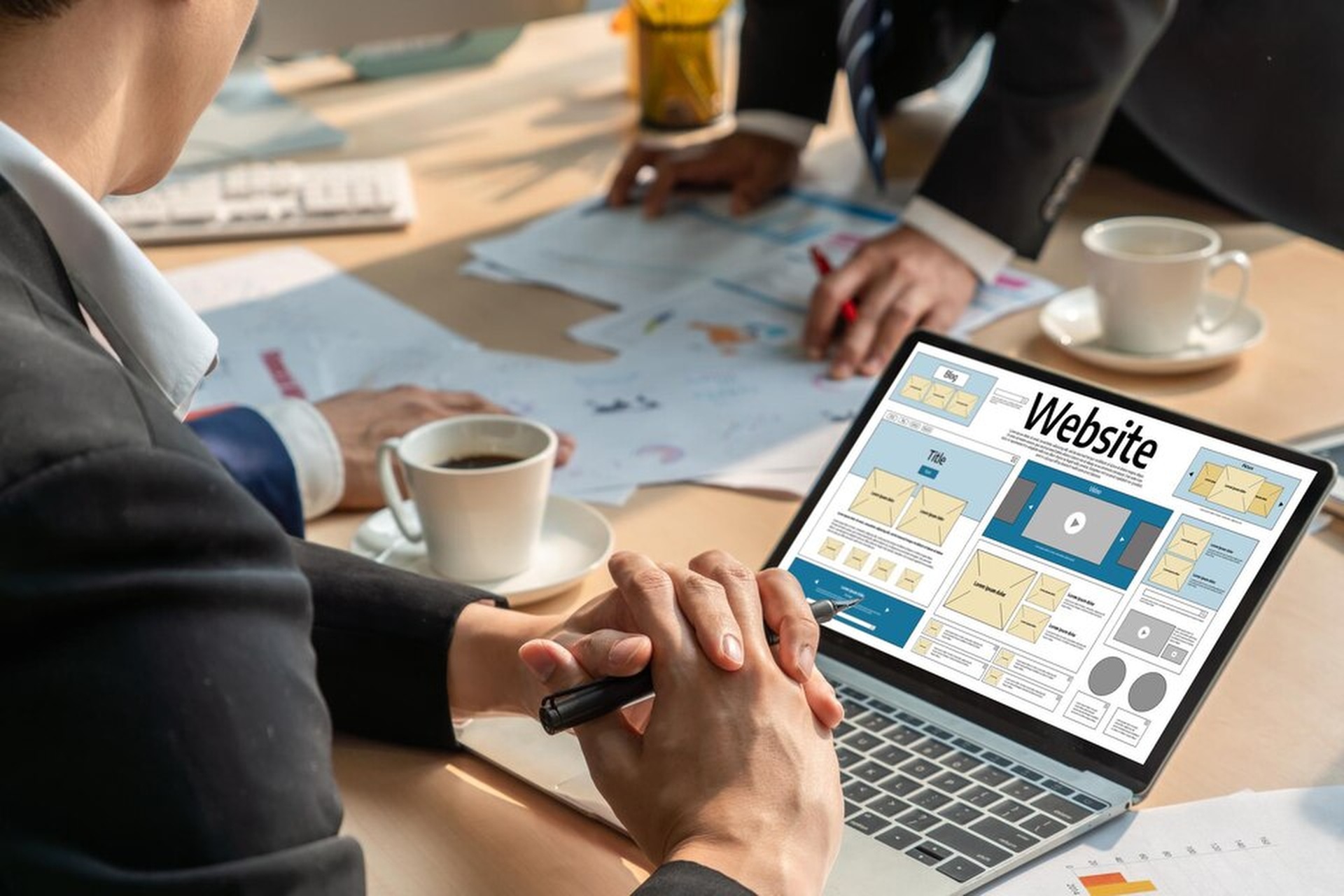 The Pros And Cons Of Using WordPress For Your Business Website In 2025